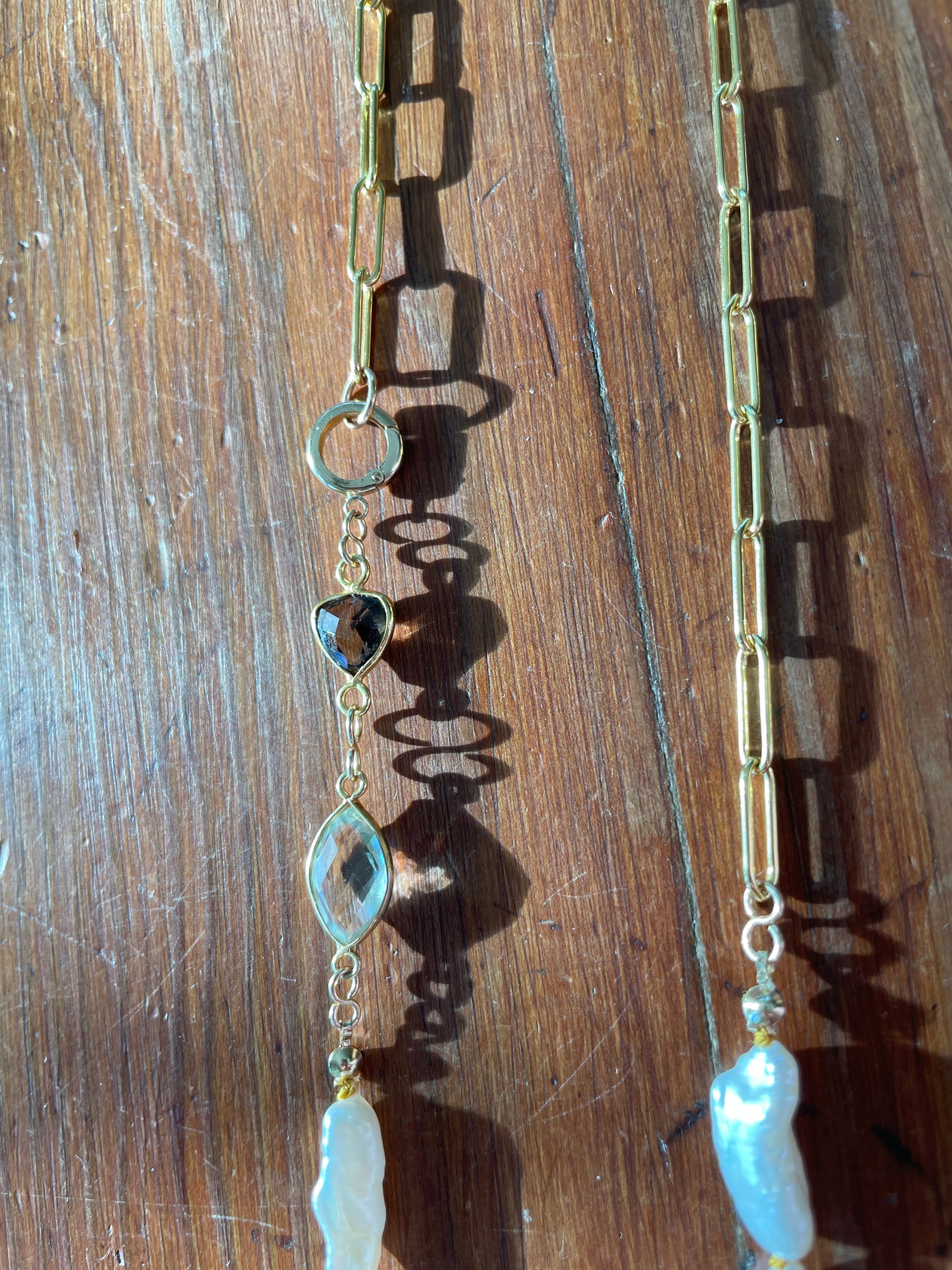 Tide and Chain
Biwa Pearl & Mixed Gem Necklace